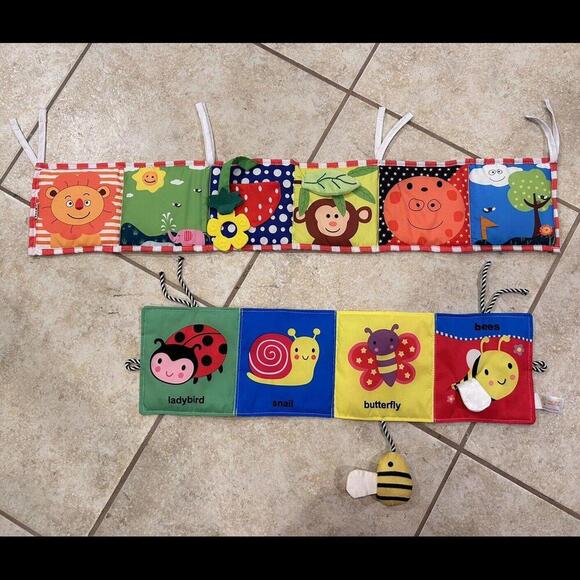 2 Hanging Soft Cloth Baby Books Double Sided For Infant Crib Sensory Development - Picture 1 of 5